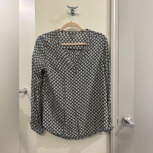 Eddie Bauer Geometric Pattern Long Sleeve Blouse Top Women’s Medium Black White